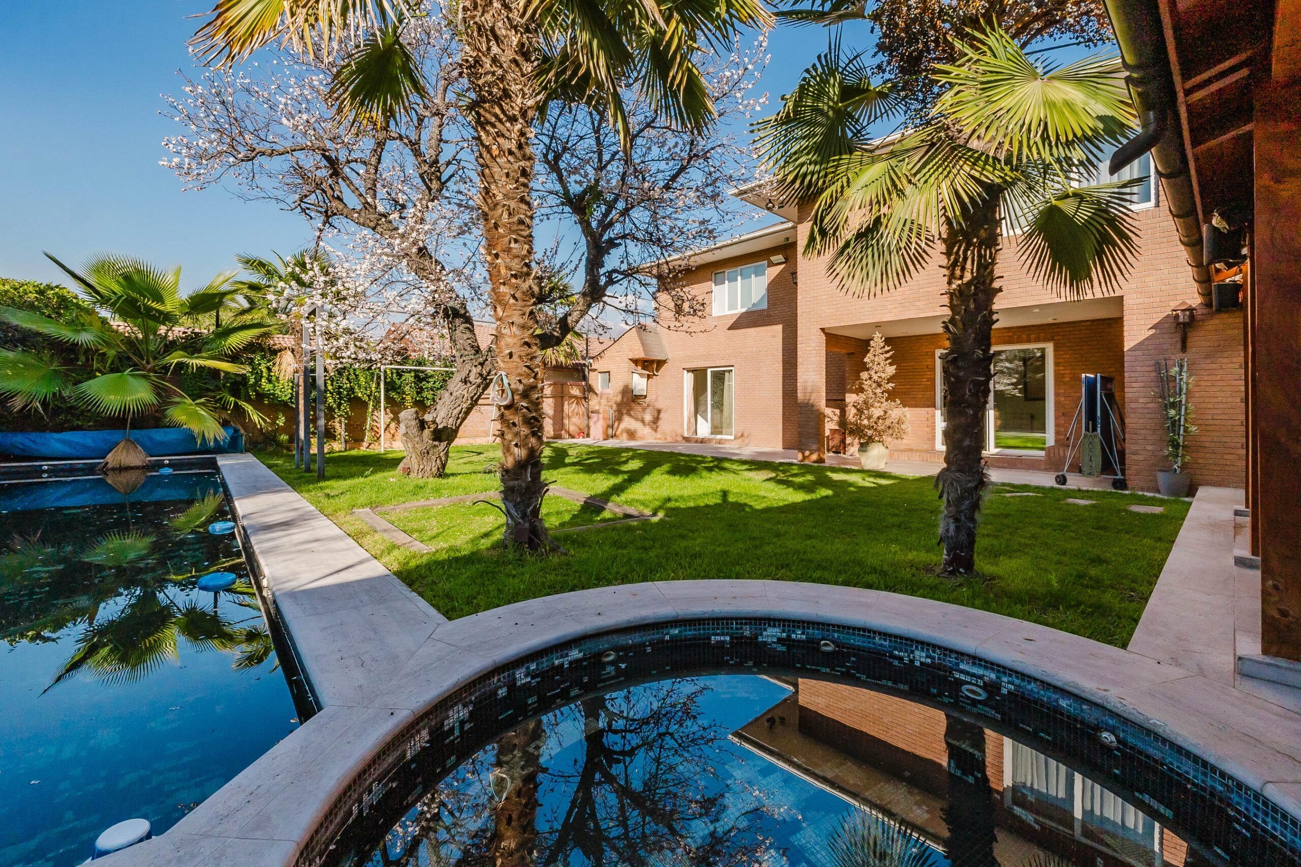 Hermosa Casa En Las Condes Cercana A Parque Arauco