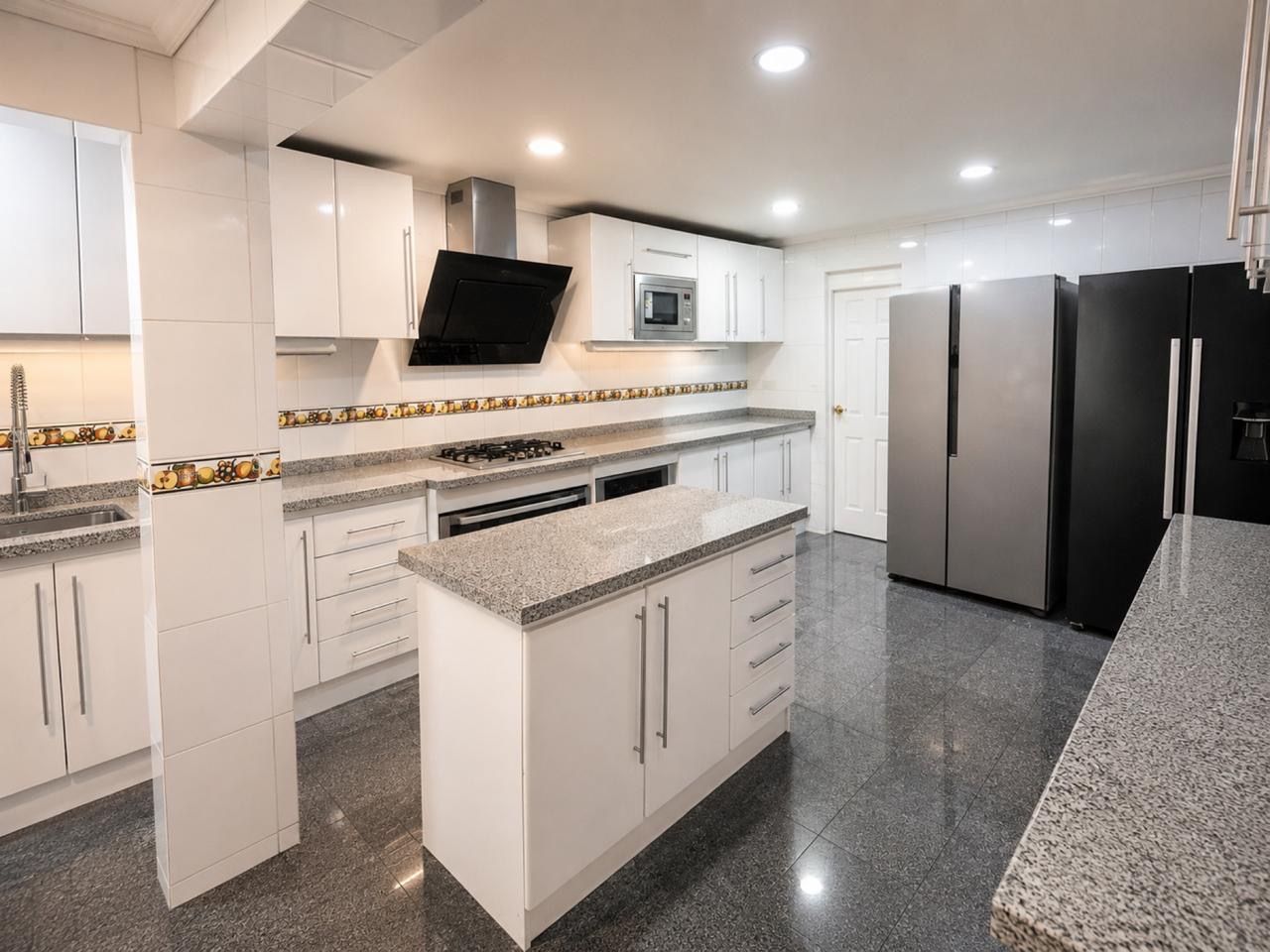Hermoda Casa En Las Condes Cercana A Parque Arauco