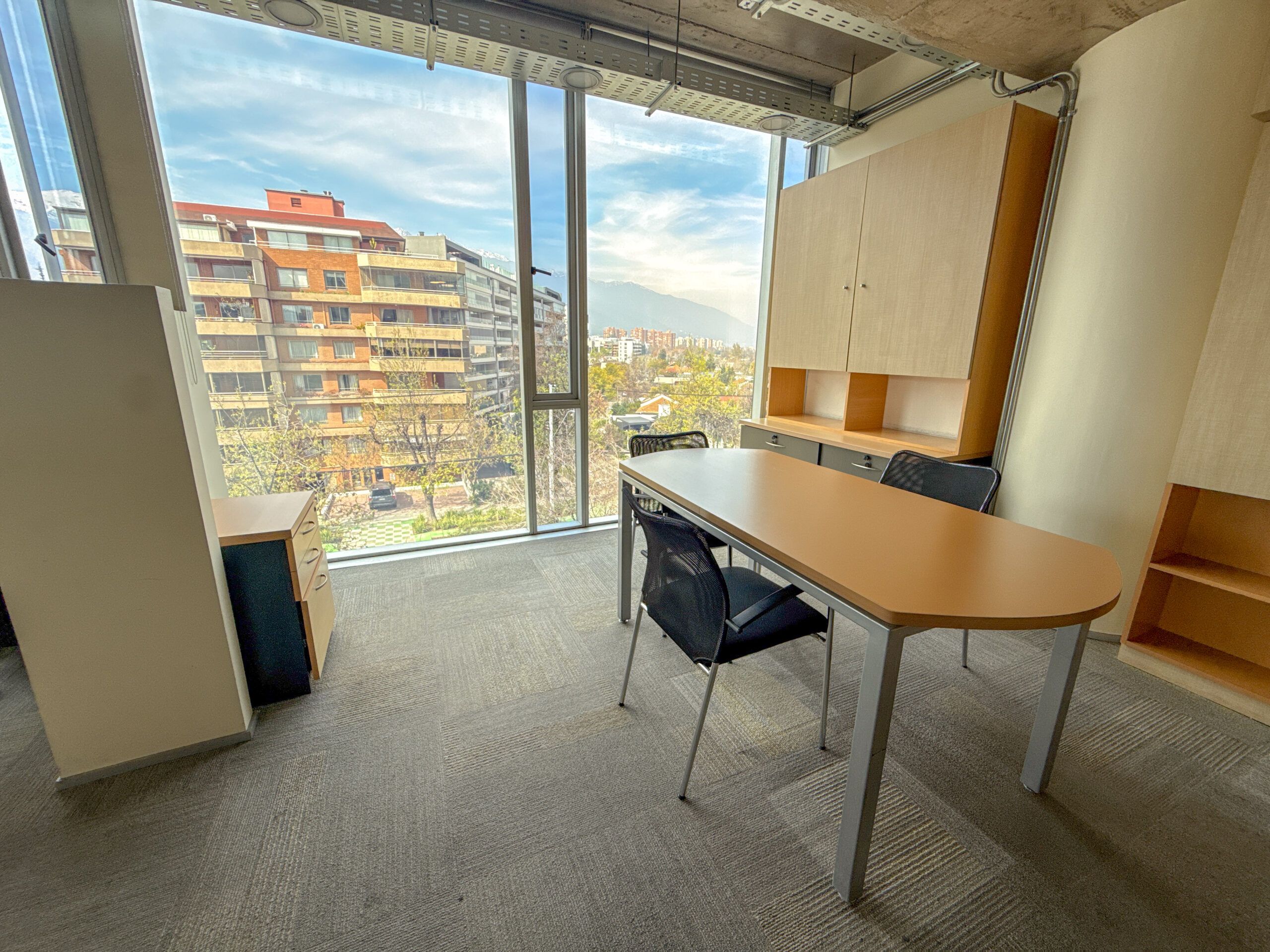 Oficina En Venta, Amoblada, Metro Los Dominicos, Las Condes