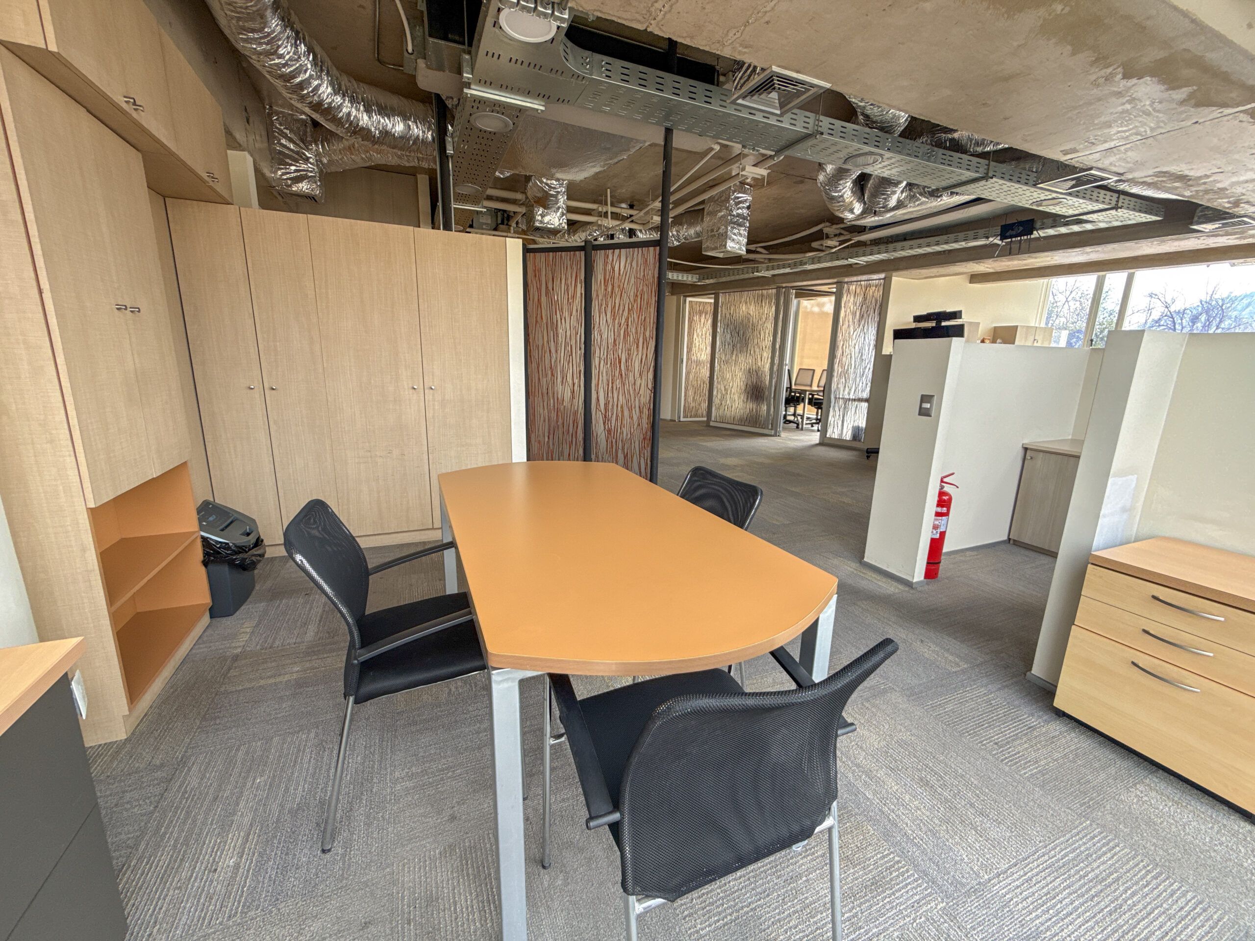 Oficina En Venta, Amoblada, Metro Los Dominicos, Las Condes