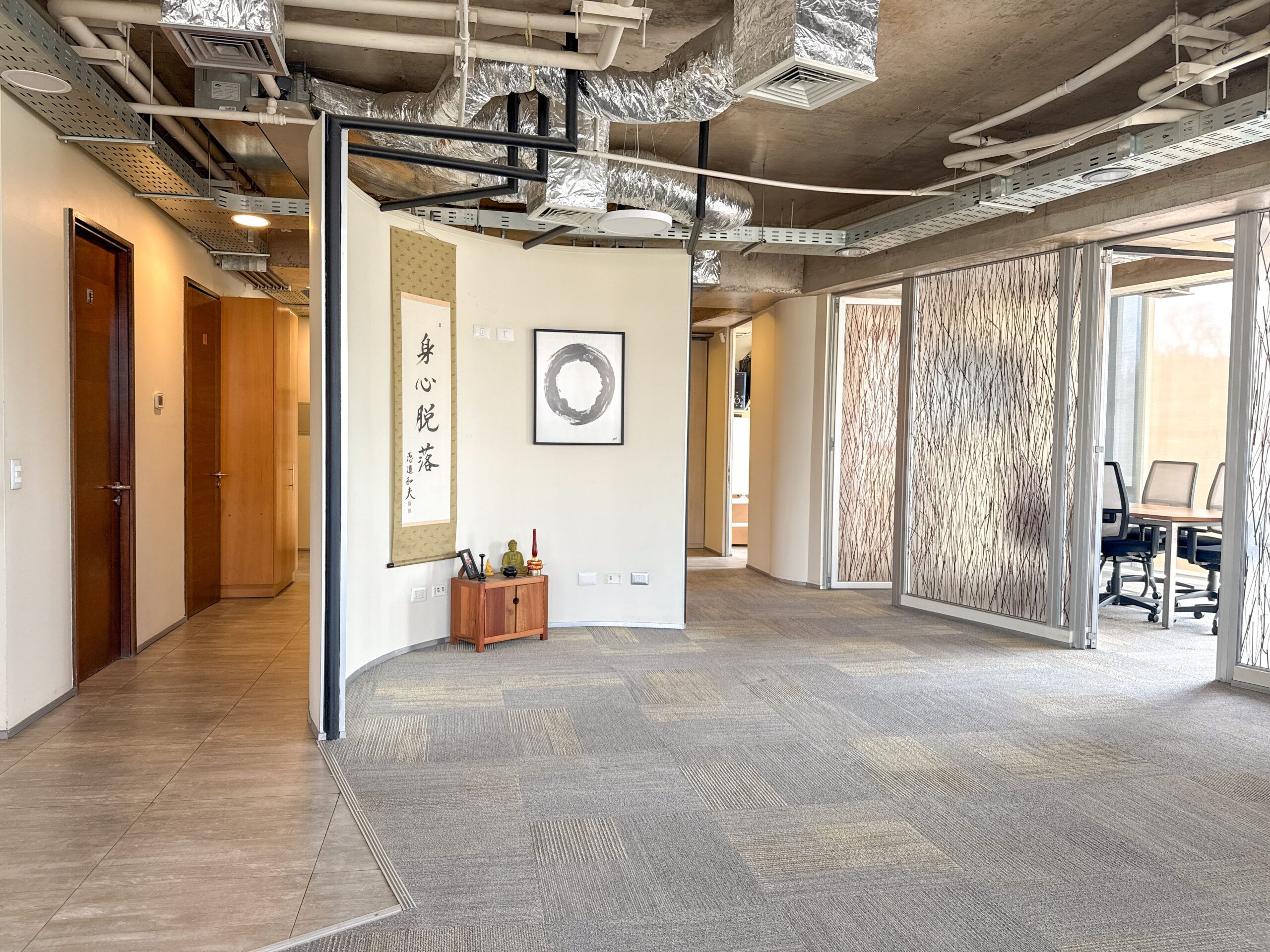 Oficina En Venta, Amoblada, Metro Los Dominicos, Las Condes