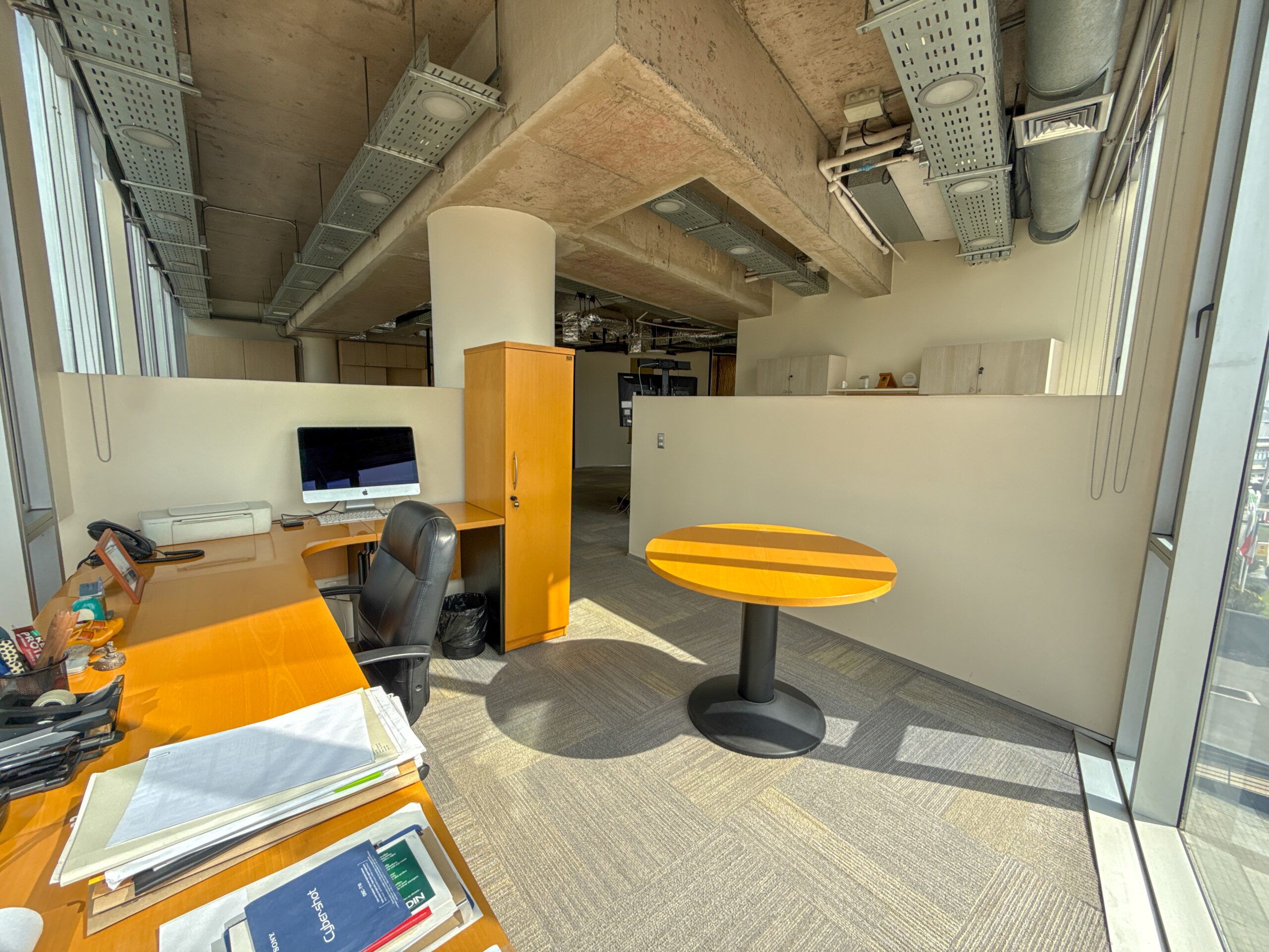 Oficina En Venta, Amoblada, Metro Los Dominicos, Las Condes
