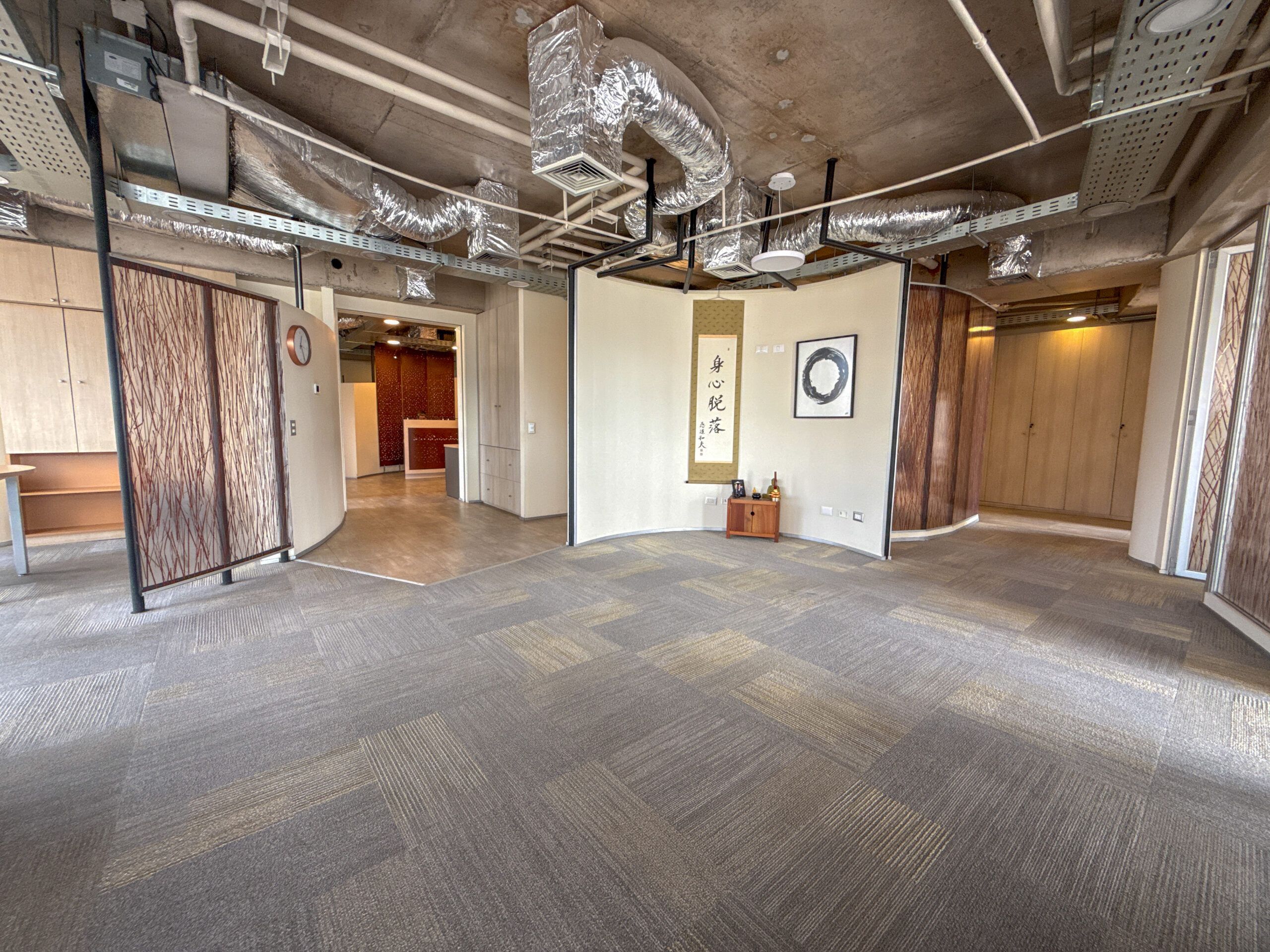 Oficina En Venta, Amoblada, Metro Los Dominicos, Las Condes