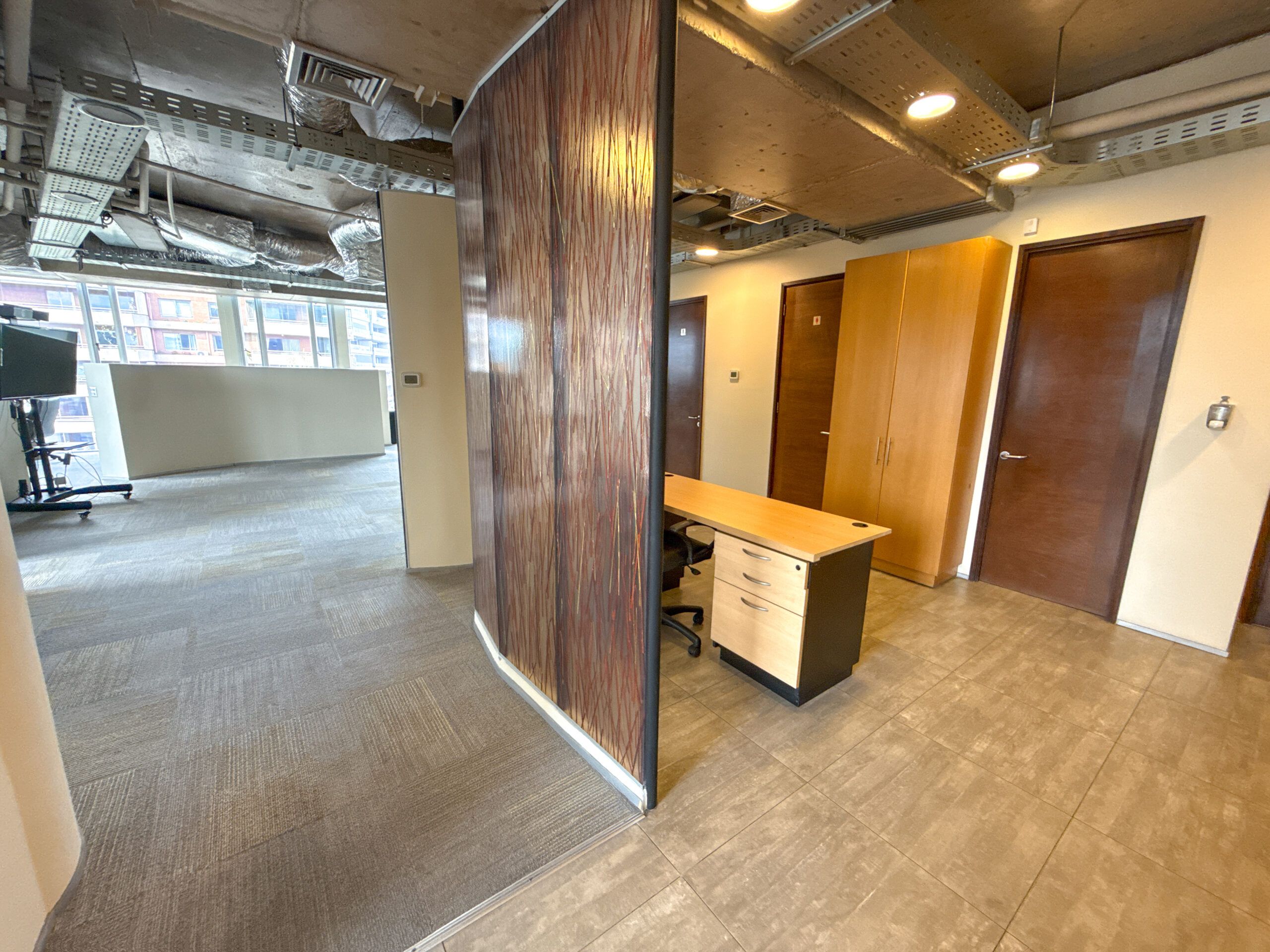 Oficina En Venta, Amoblada, Metro Los Dominicos, Las Condes
