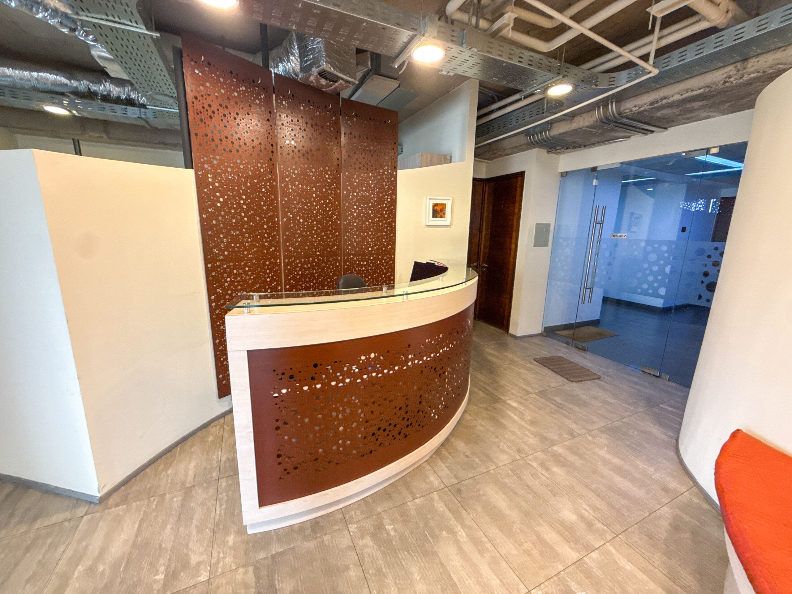 Oficina En Venta, Amoblada, Metro Los Dominicos, Las Condes