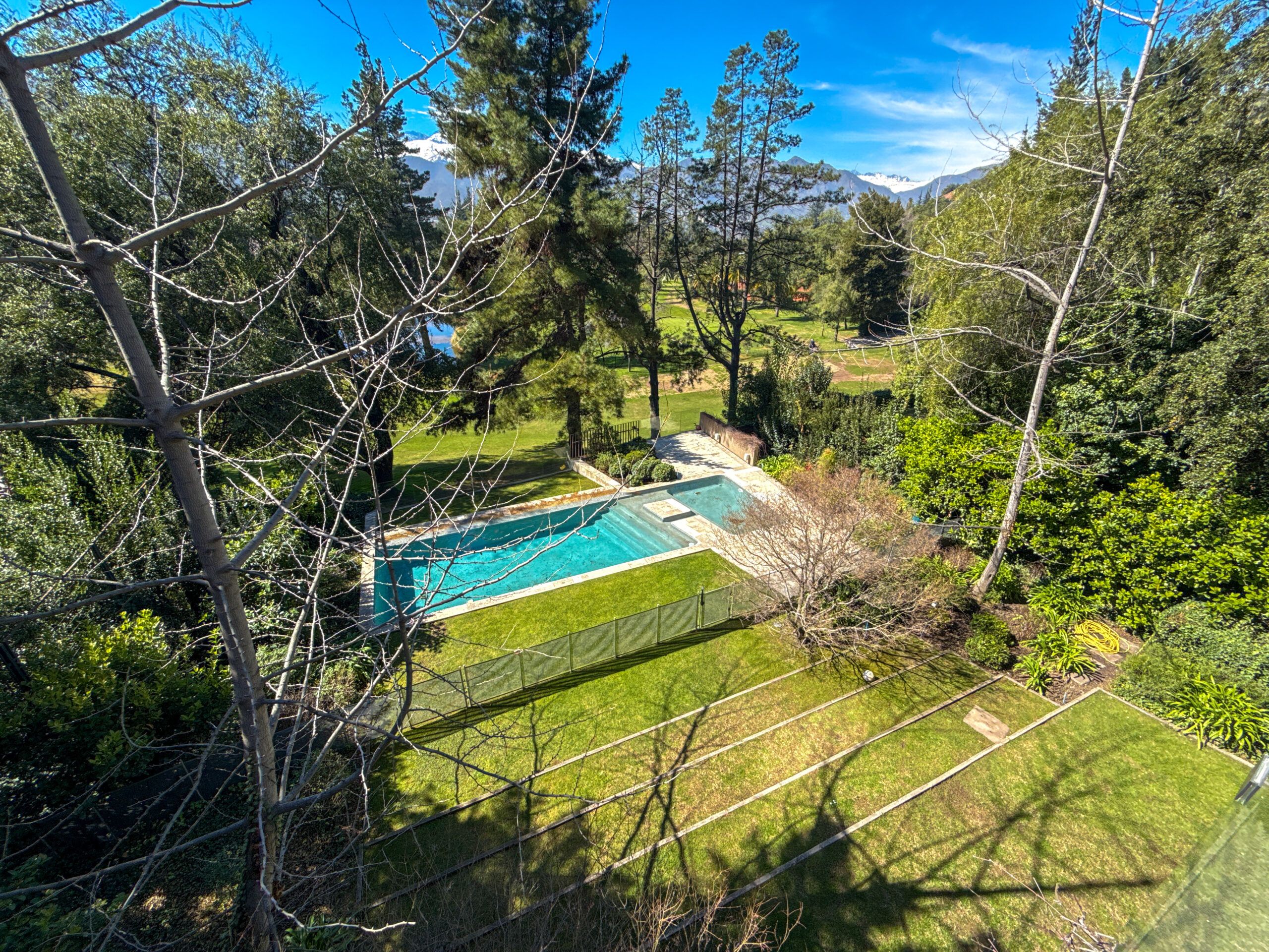 EXCLUSIVA CASA MEDITERRÁNEA | CONDOMINIO GOLF LOMAS DE LA DEHESA, LO BARNECHEA
