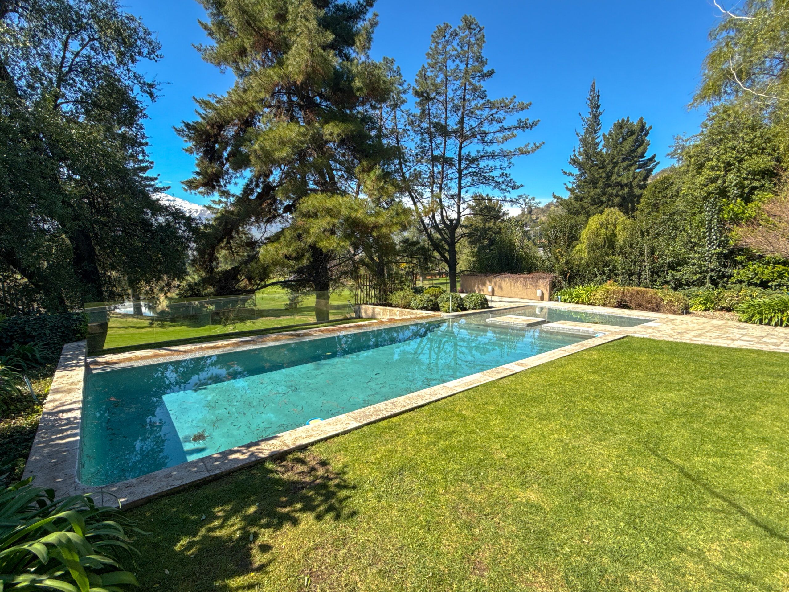 EXCLUSIVA CASA MEDITERRÁNEA | CONDOMINIO GOLF LOMAS DE LA DEHESA, LO BARNECHEA