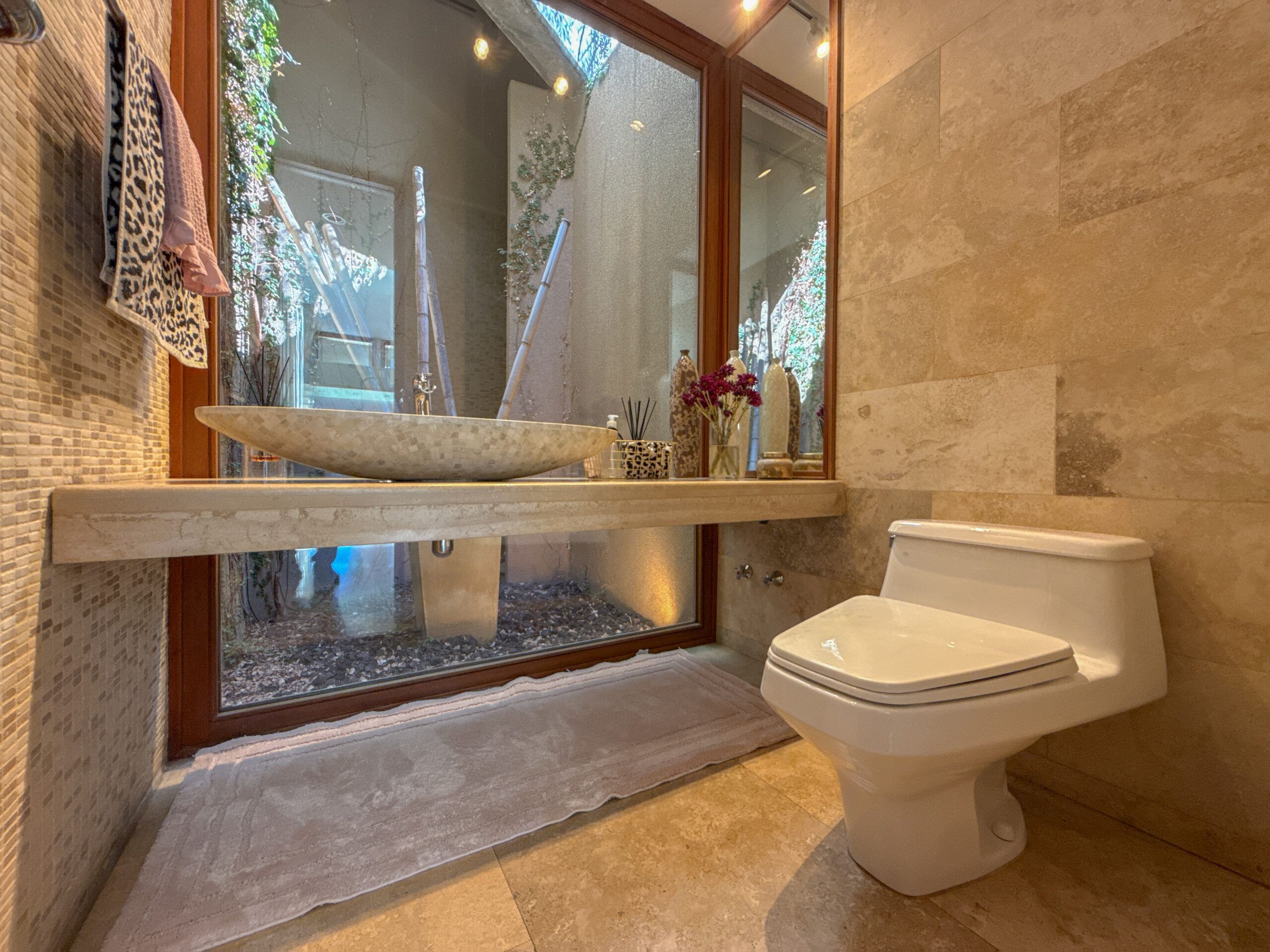 EXCLUSIVA CASA MEDITERRÁNEA | CONDOMINIO GOLF LOMAS DE LA DEHESA, LO BARNECHEA