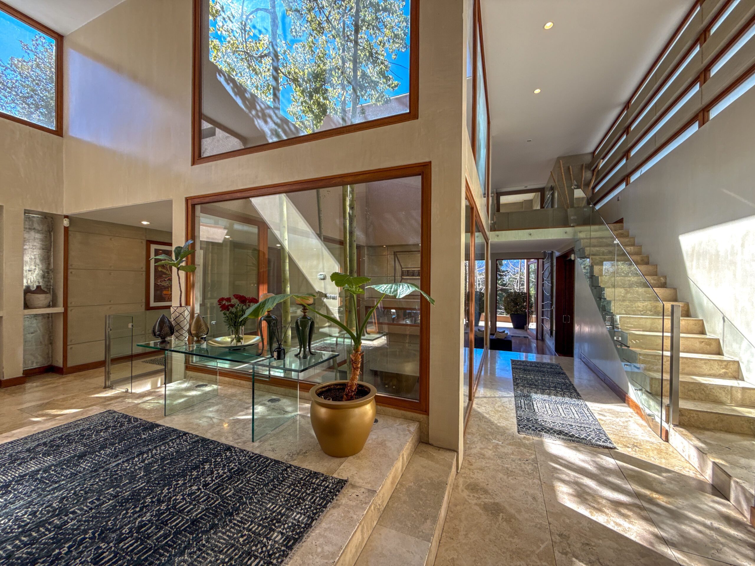 EXCLUSIVA CASA MEDITERRÁNEA | CONDOMINIO GOLF LOMAS DE LA DEHESA, LO BARNECHEA