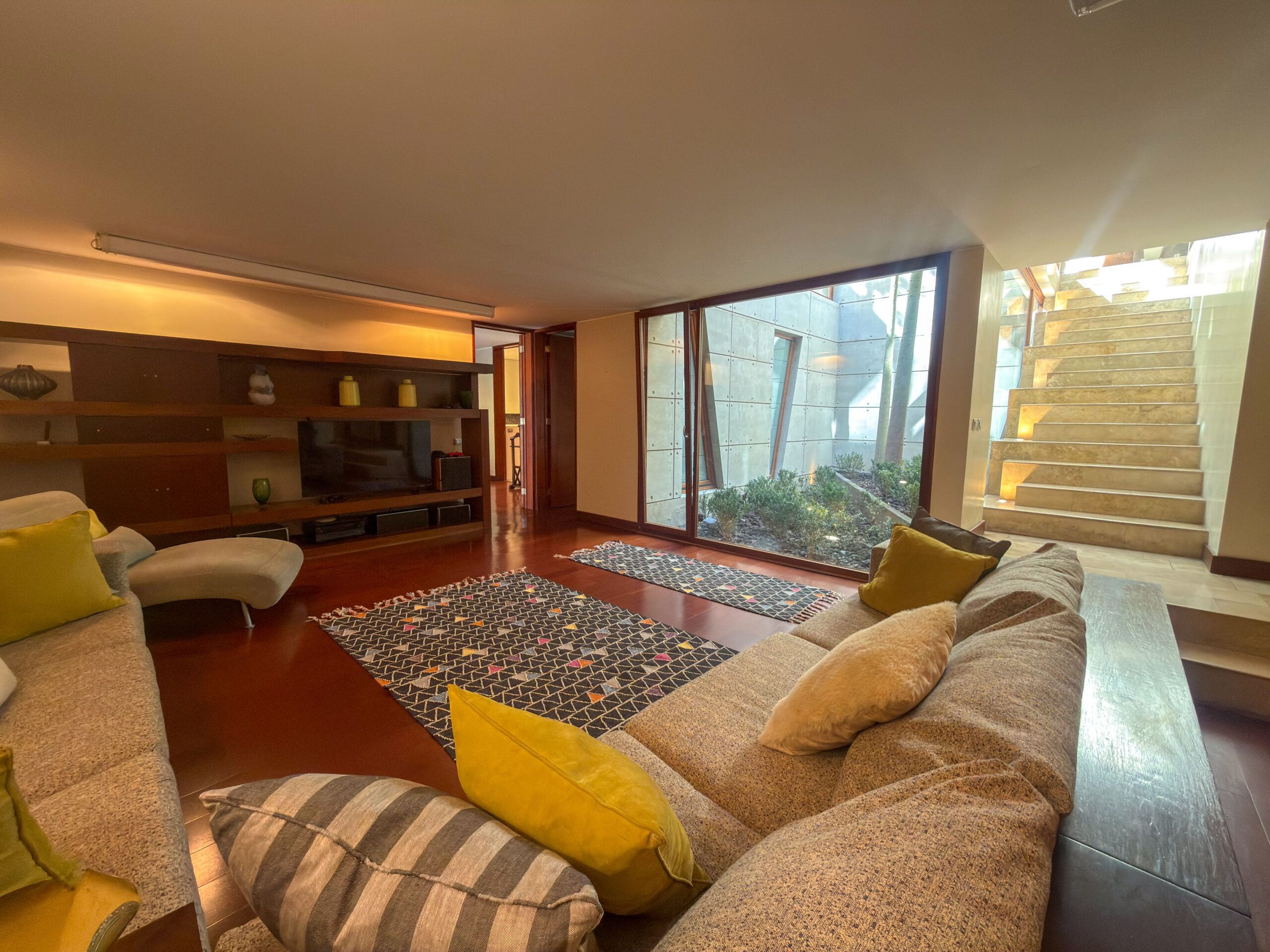 EXCLUSIVA CASA MEDITERRÁNEA | CONDOMINIO GOLF LOMAS DE LA DEHESA, LO BARNECHEA
