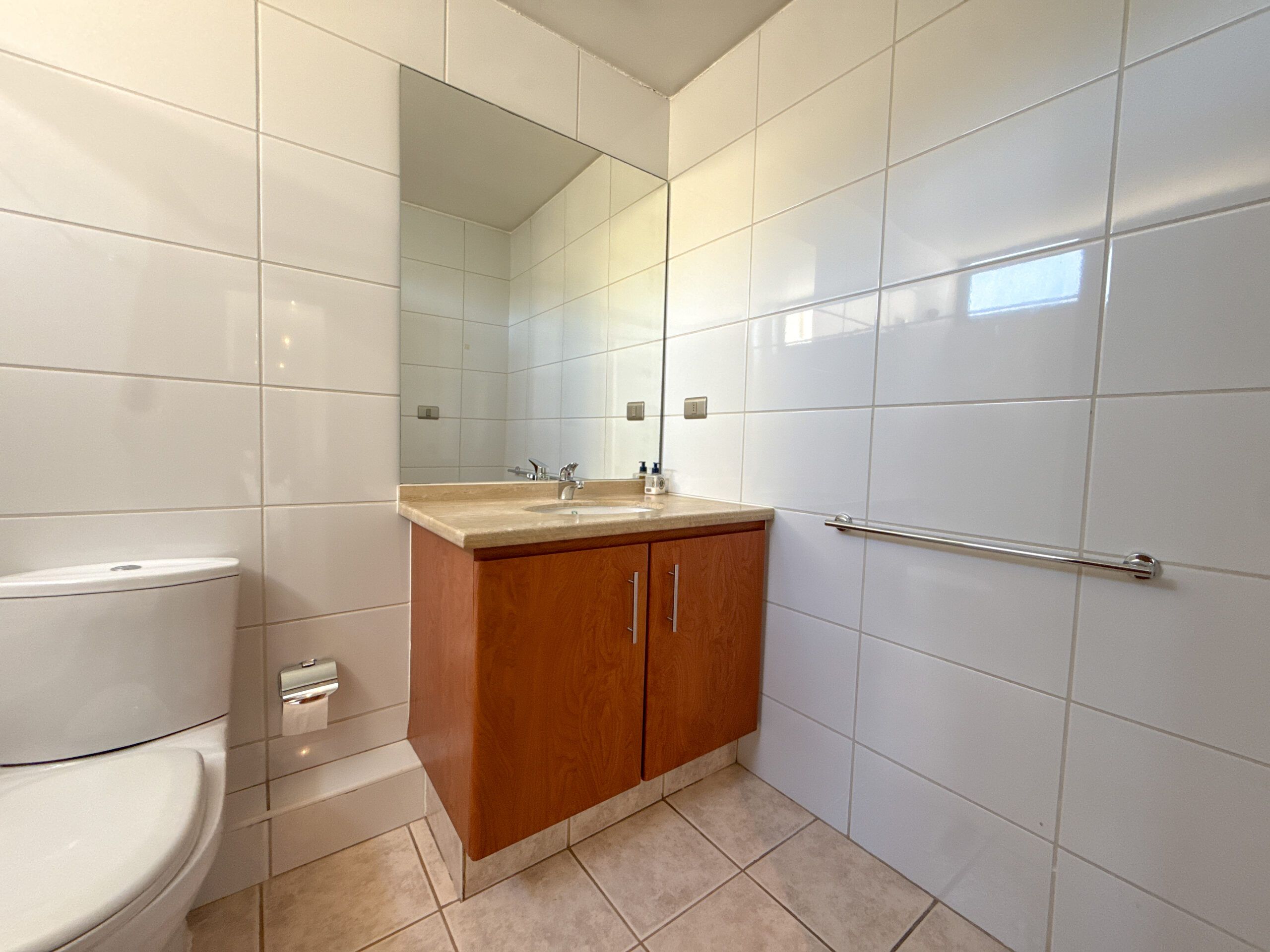 CASA  EN ARRIENDO – LOS BRAVOS