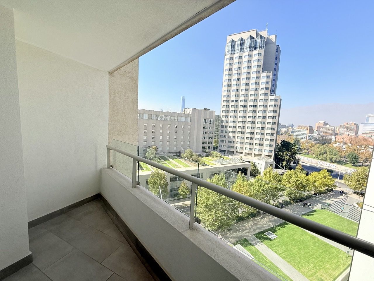 DEPARTAMENTO SEMINUEVO 2D EN SUITE – PROVIDENCIA