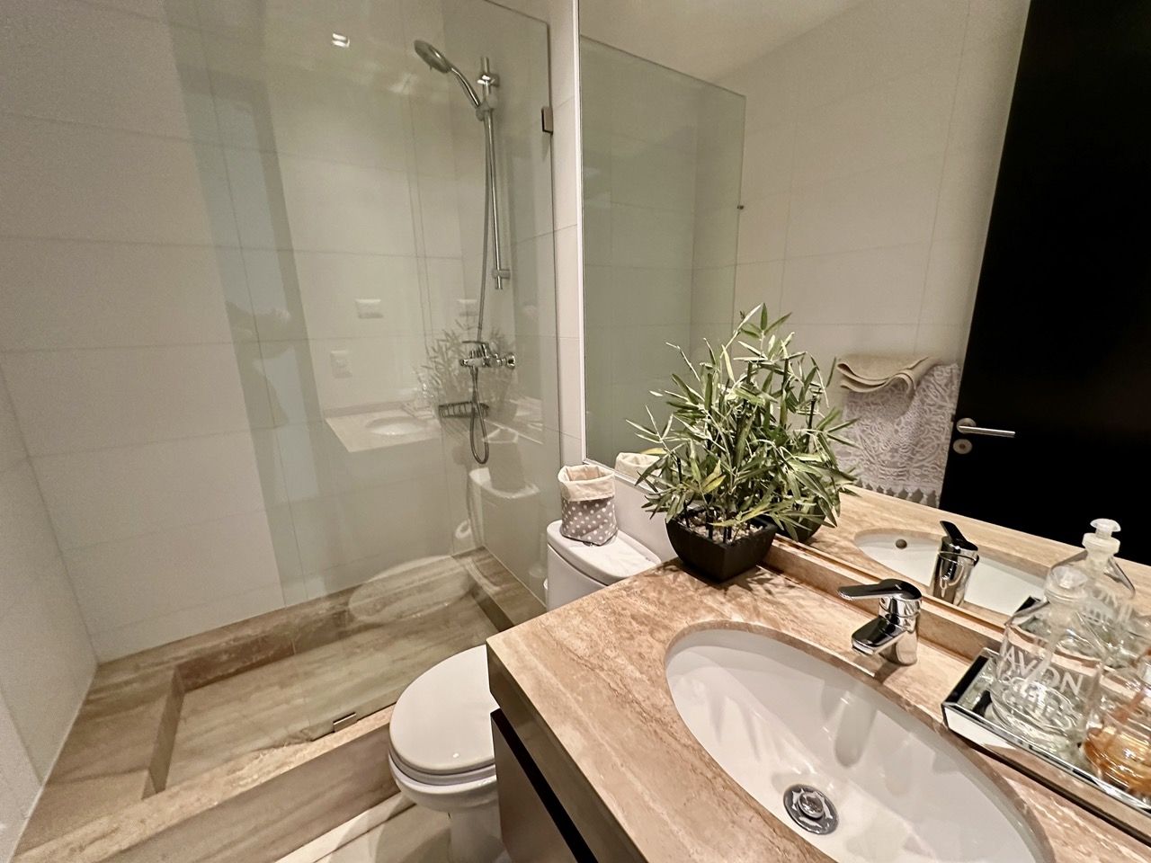 DEPARTAMENTO REMODELADO CON JARDÍN – VALLE MONASTERIO, LO BARNECHEA