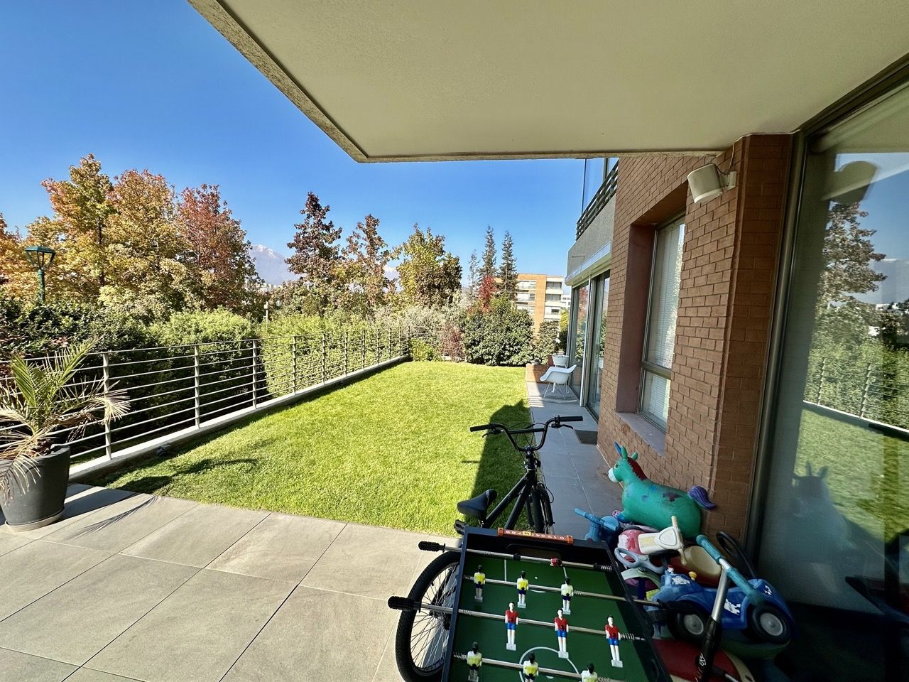 DEPARTAMENTO REMODELADO CON JARDÍN – VALLE MONASTERIO, LO BARNECHEA