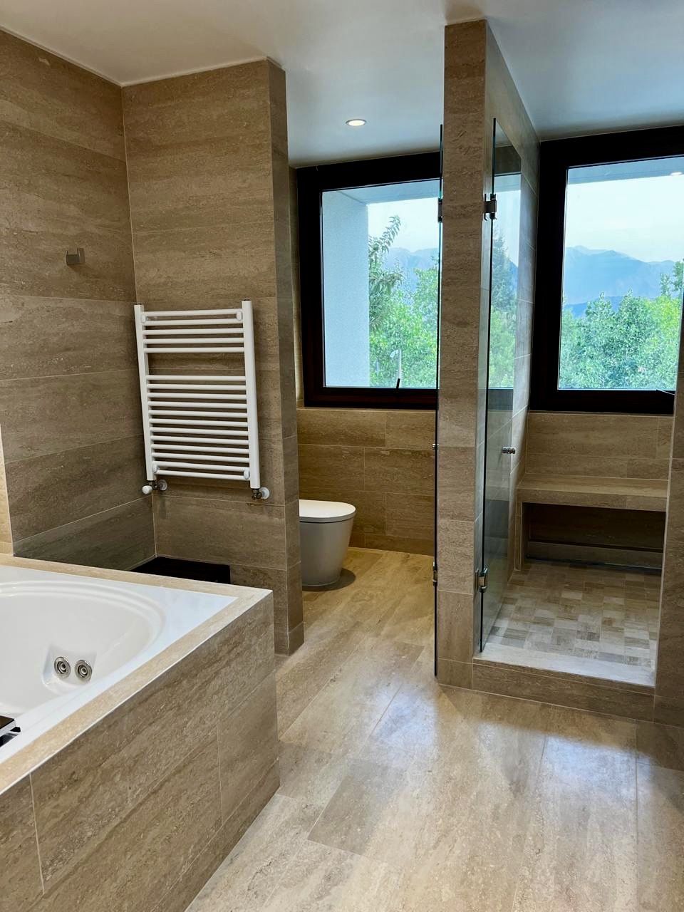 Casa nueva estilo Mediterráneo moderno