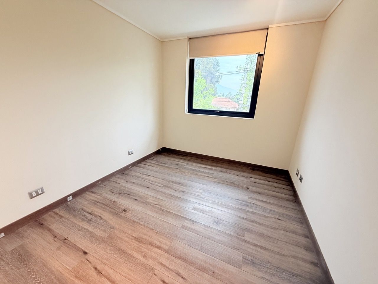 Espectacular Depto. En Sector Residencial Dehesa Central