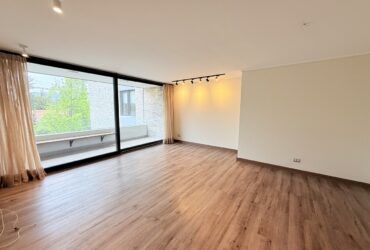 Espectacular Depto. En Sector Residencial Dehesa Central