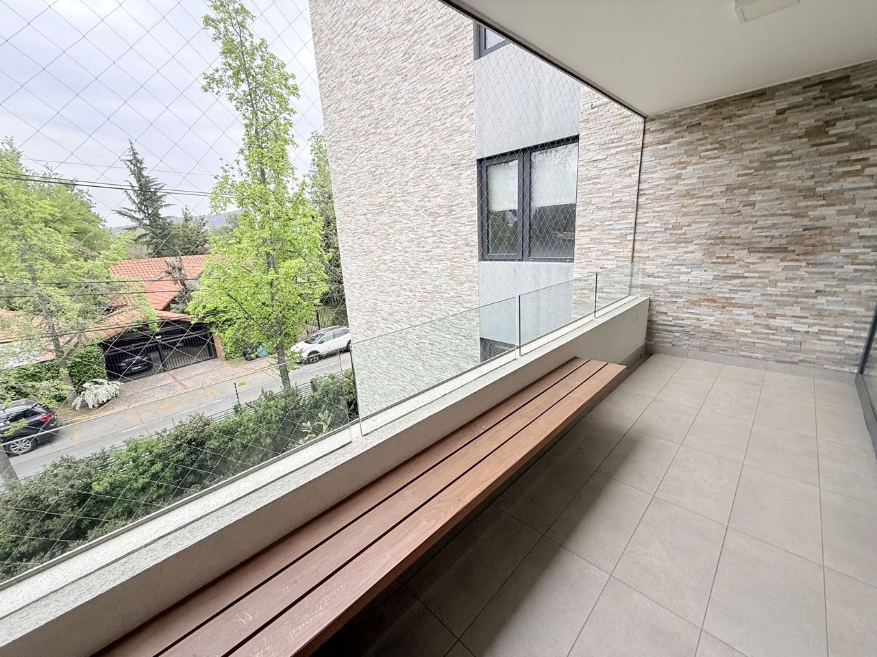 Espectacular Depto. En Sector Residencial Dehesa Central