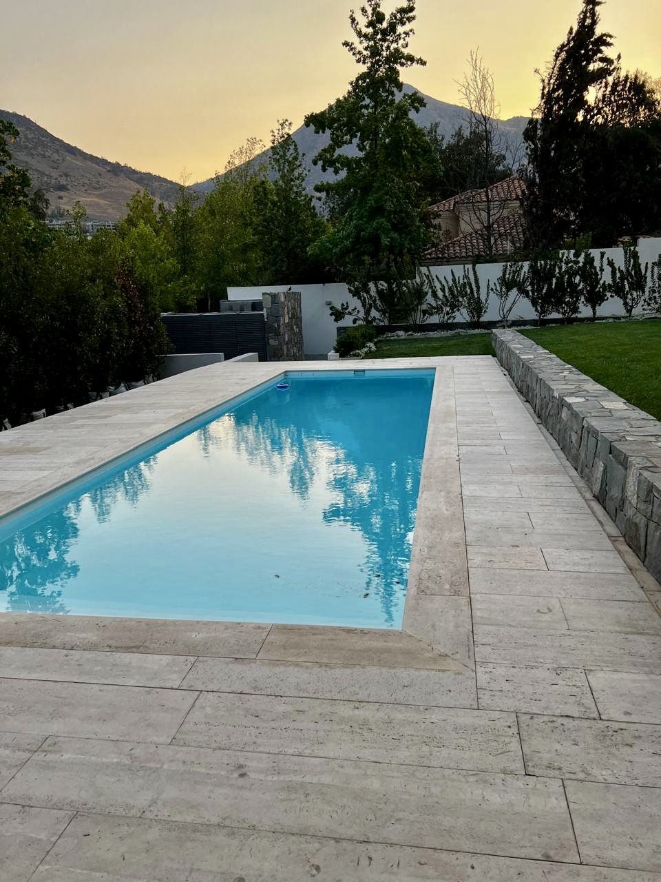 Casa nueva estilo Mediterráneo moderno